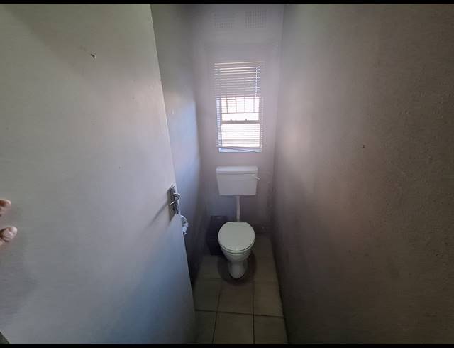 3 BEDROOM FREESTANDING FOR SALE IN VANDERBIJLPARK SE 1